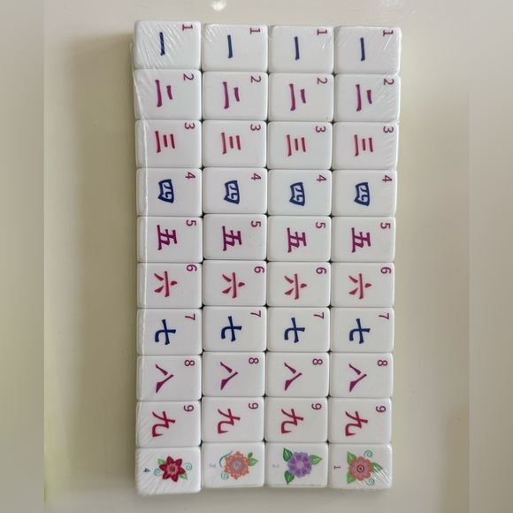 Four layer Mahjong Tile Set - Picture 6 of 6